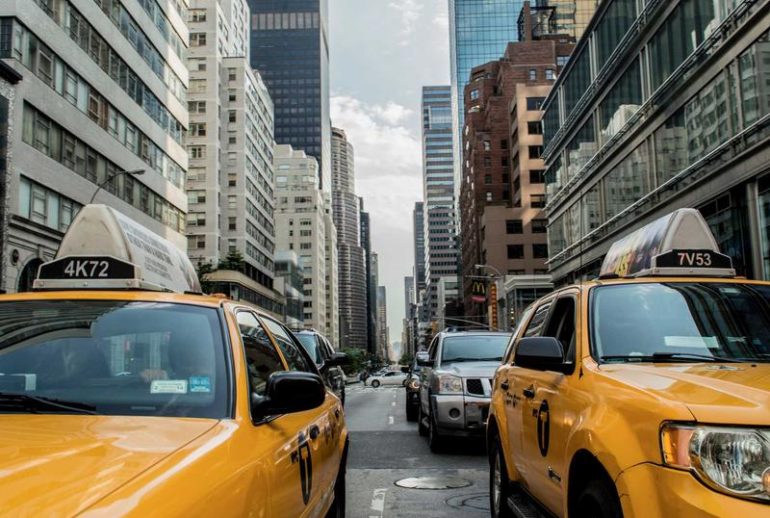 Firma hukum di Makassar untuk struktur dan legalitas perusahaan